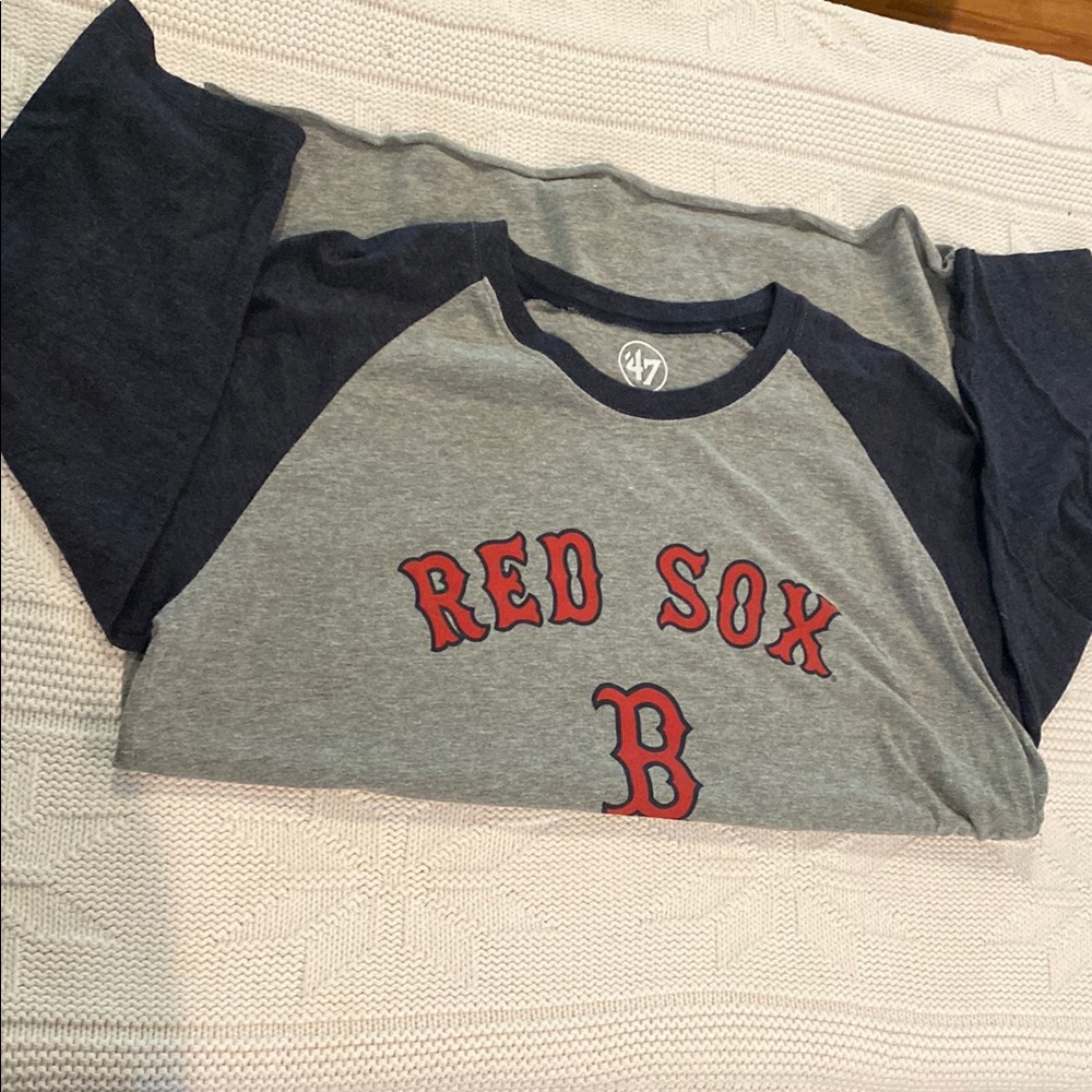 47 Brand Men’s Red Sox Gray and Blue 3/4 Sleeve Tee